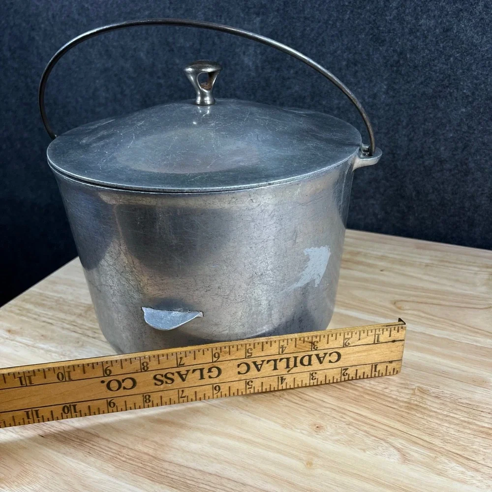Vintage Wagner Sidney O Magnalite Aluminum Dutch Oven Pot with Lid 8 B 8 FB